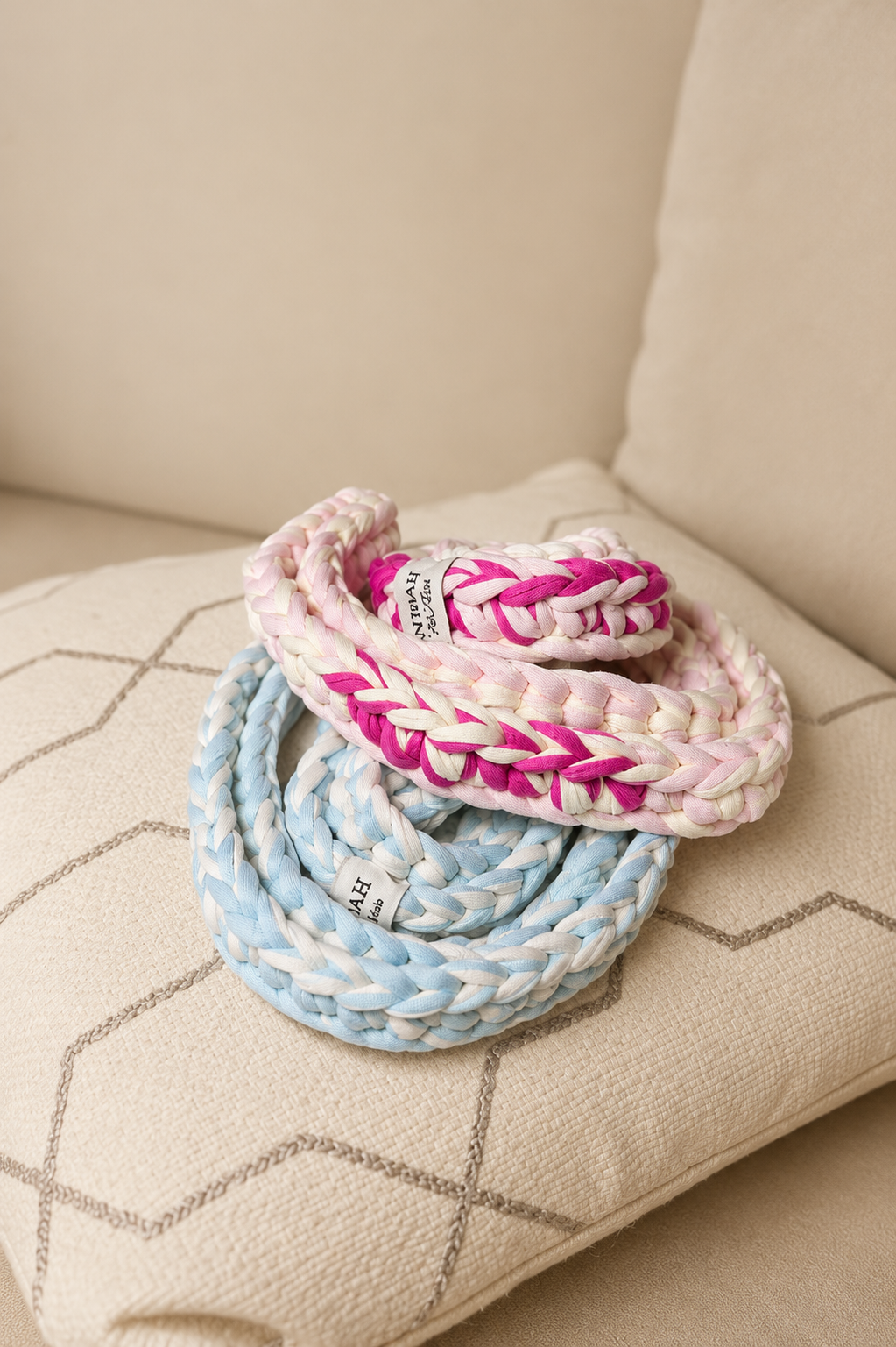Crossbody phone strap